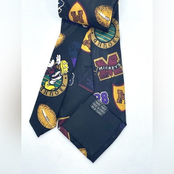 Walt Disney Mickey Mouse Football Themed 100% Silk Men’s Necktie - Picture 4 of 4